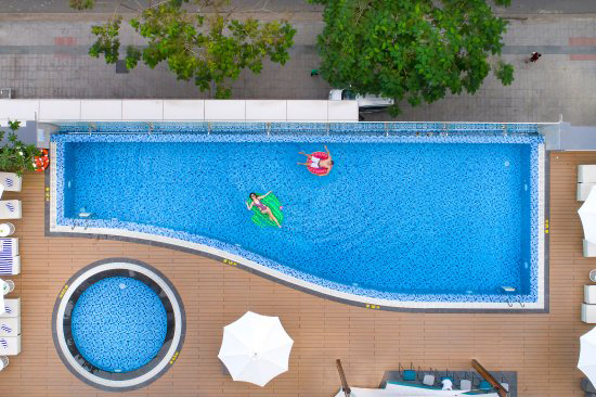 outdoor-swimming-pool.jpg