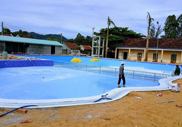 Chi phí xây dựng bể bơi bốn mùa chi tiết