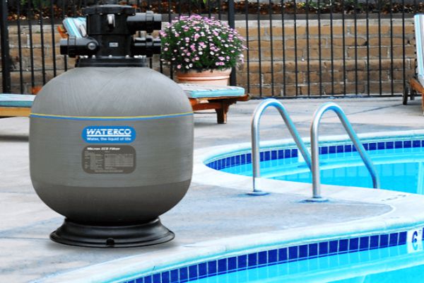 cách chọn bình lọc cát hồ bơi cho gia đình